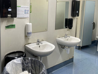 Bathroom - Before